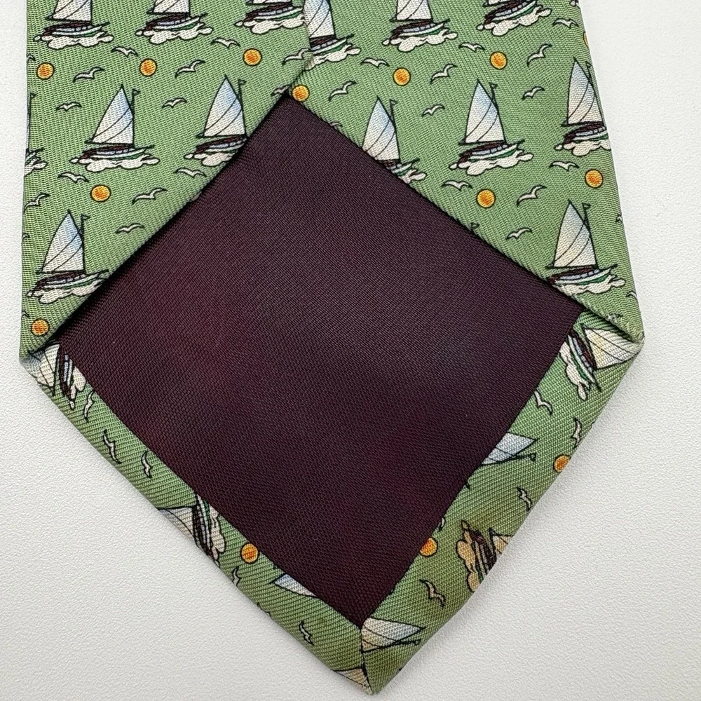 Vineyard Vines Mens Silk Tie Green Sailboat‎ Nautical Preppy Sailing USA 3.75